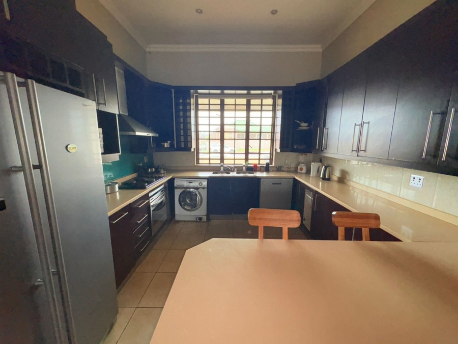 6 Bedroom Property for Sale in Quigney Eastern Cape